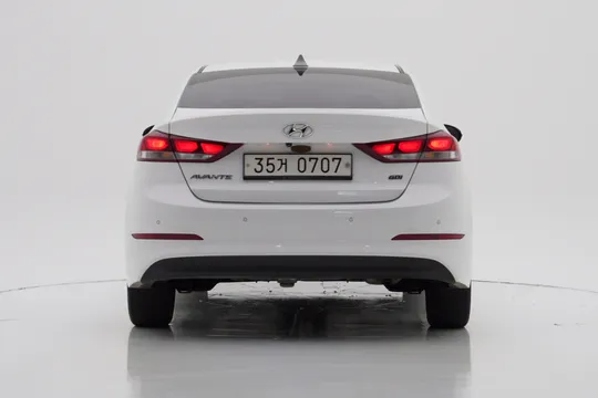 Hyundai Elantra (Avante)