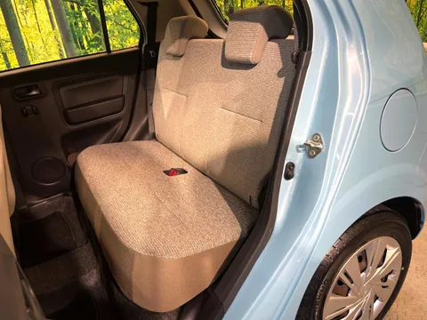 Daihatsu Mira Tocot