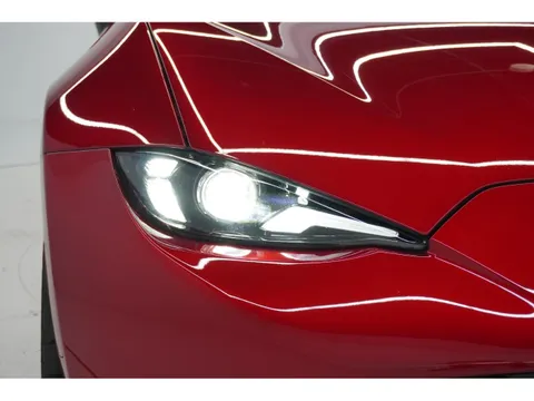 Mazda MX-5 (Roadster)