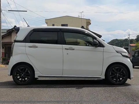 Honda N-WGN Custom