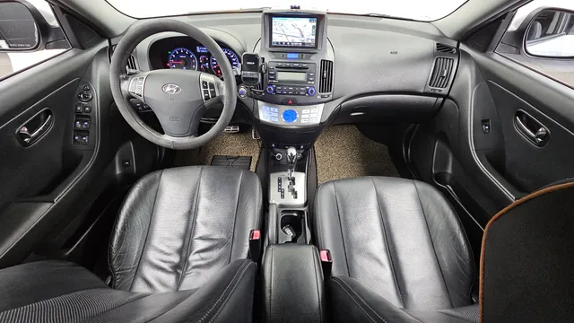 Hyundai Elantra (Avante)