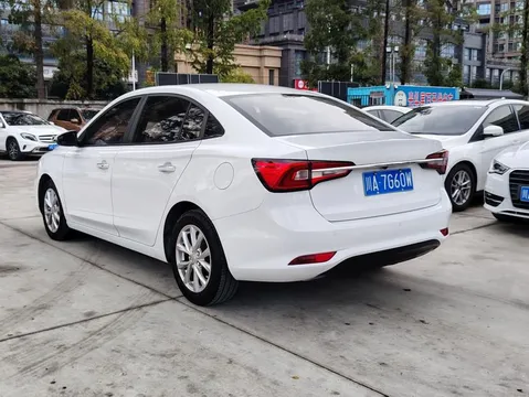 Roewe i5