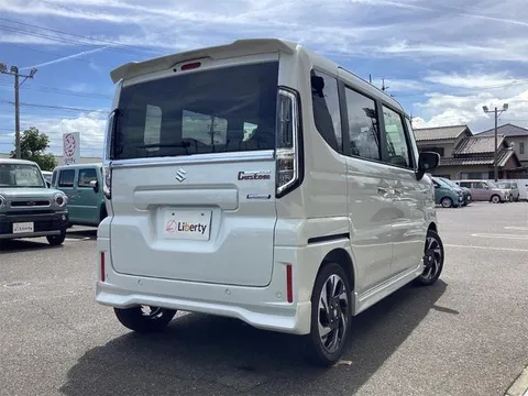 Suzuki Spacia Custom