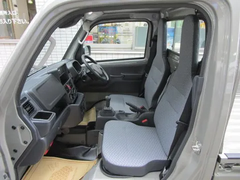 Nissan Clipper Truck