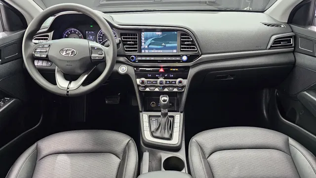 Hyundai Elantra (Avante)
