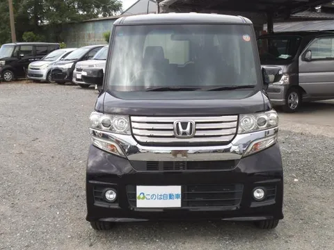 Honda N-BOX Custom