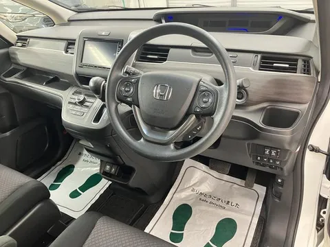 Honda Freed Plus