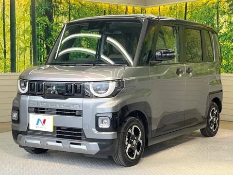 Mitsubishi Delica Mini