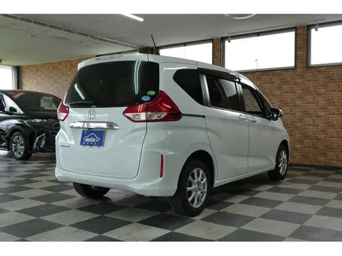 Honda Freed Plus