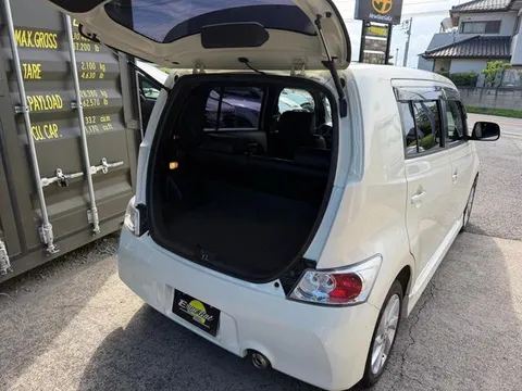 Toyota bB