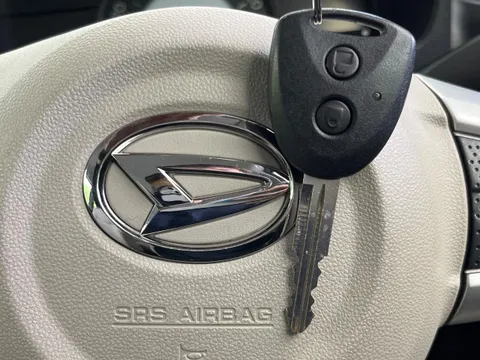 Daihatsu Mira Tocot