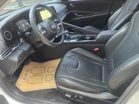 Hyundai Elantra (Avante)