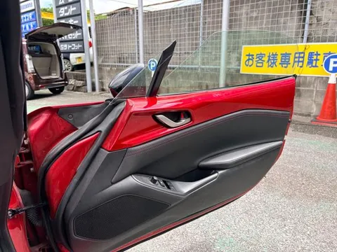Mazda MX-5 (Roadster)