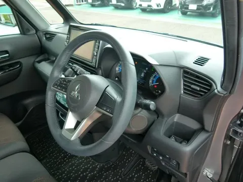 Mitsubishi eK X Space