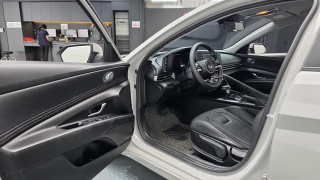 Hyundai Elantra (Avante)