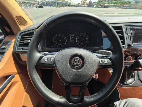 Volkswagen Caravelle