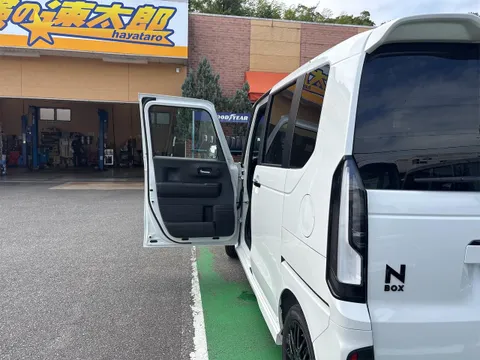 Honda N-BOX Custom