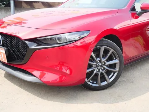 Mazda MAZDA3 Fastback