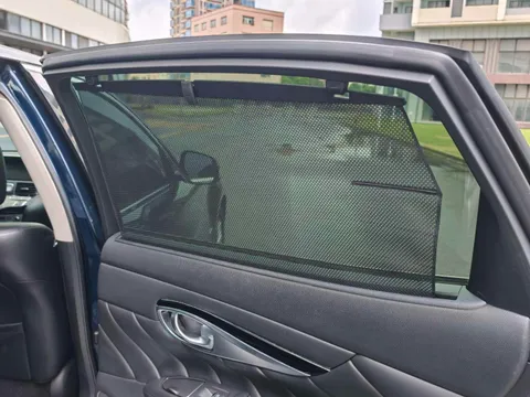 Infiniti Q70