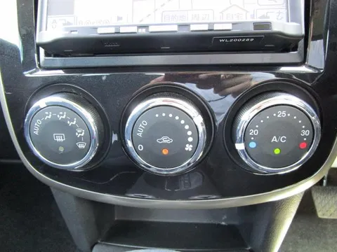 Mazda Verisa