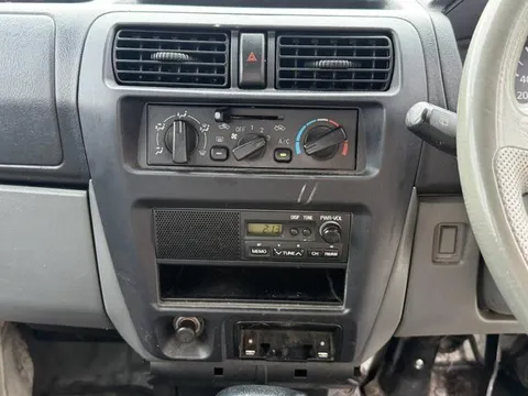 Mitsubishi Minicab Van
