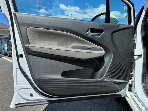 Nissan Note Aura