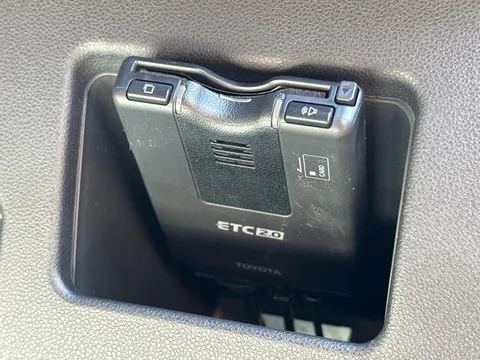 Toyota Pixis Mega