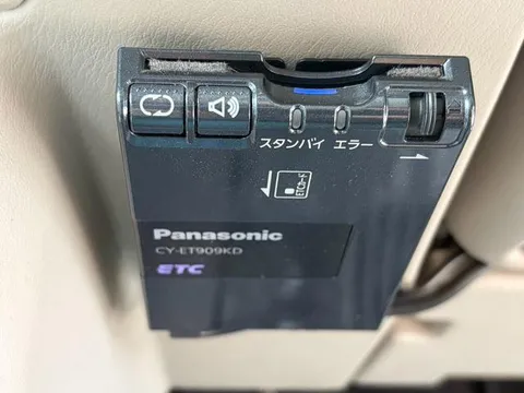Nissan Rasheen