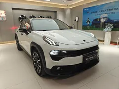 Lynk & Co Lynk & Co 02