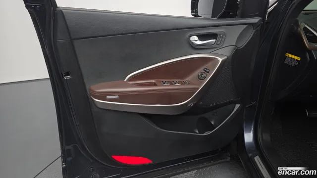Hyundai Grand Santa Fe (Maxcruz)