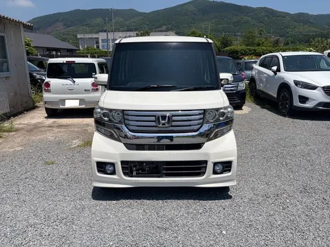 Honda N-BOX Custom