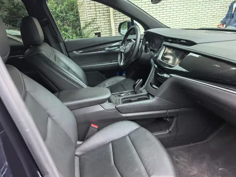 Cadillac XT6