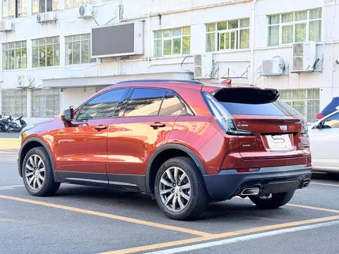 Cadillac XT4