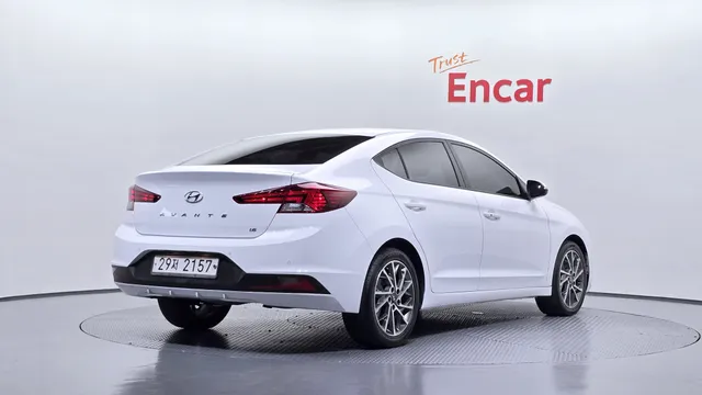 Hyundai Elantra (Avante)