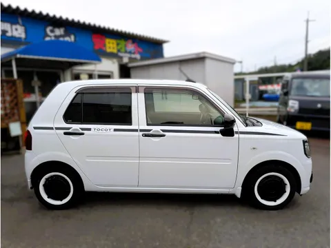 Daihatsu Mira Tocot