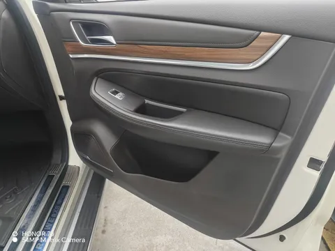 Roewe RX8