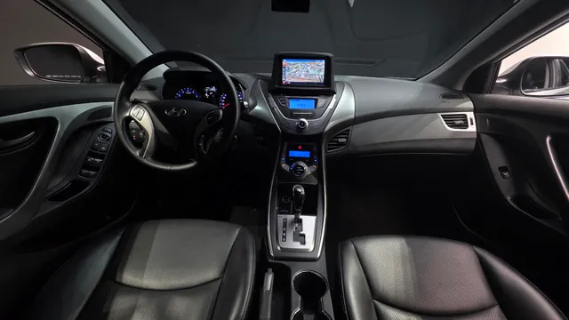 Hyundai Elantra (Avante)