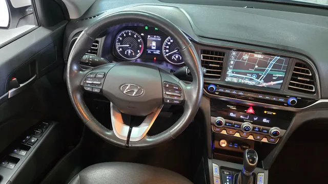 Hyundai Elantra (Avante)