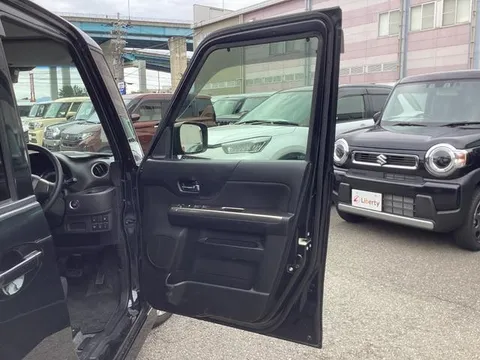 Suzuki Spacia Custom Z