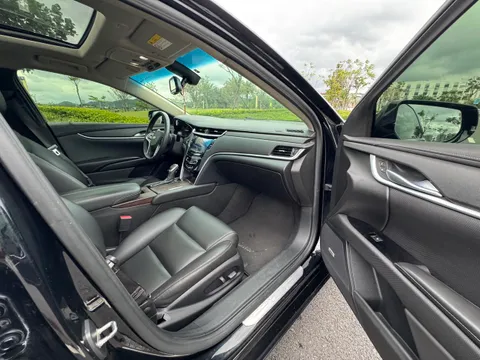 Cadillac XTS