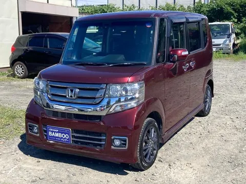 Honda N-BOX Custom