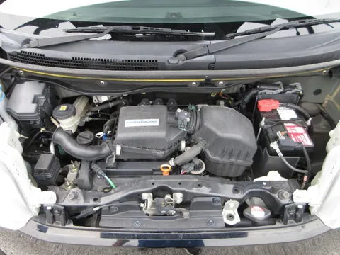 Honda N-BOX Slash