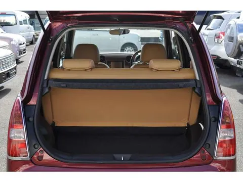 Daihatsu Mira Gino