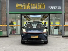 Lynk & Co Lynk & Co 06
