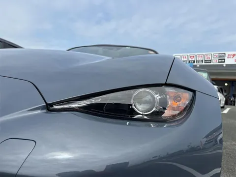 Mazda MX-5 (Roadster)