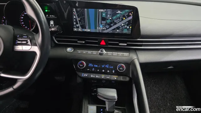 Hyundai Elantra (Avante)
