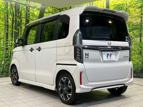 Honda N-BOX Custom