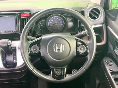 Honda N-WGN Custom