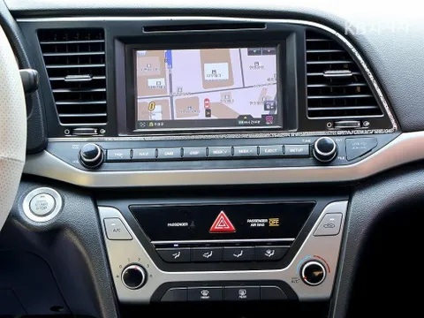 Hyundai Elantra (Avante)