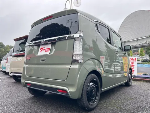 Honda N-BOX Slash